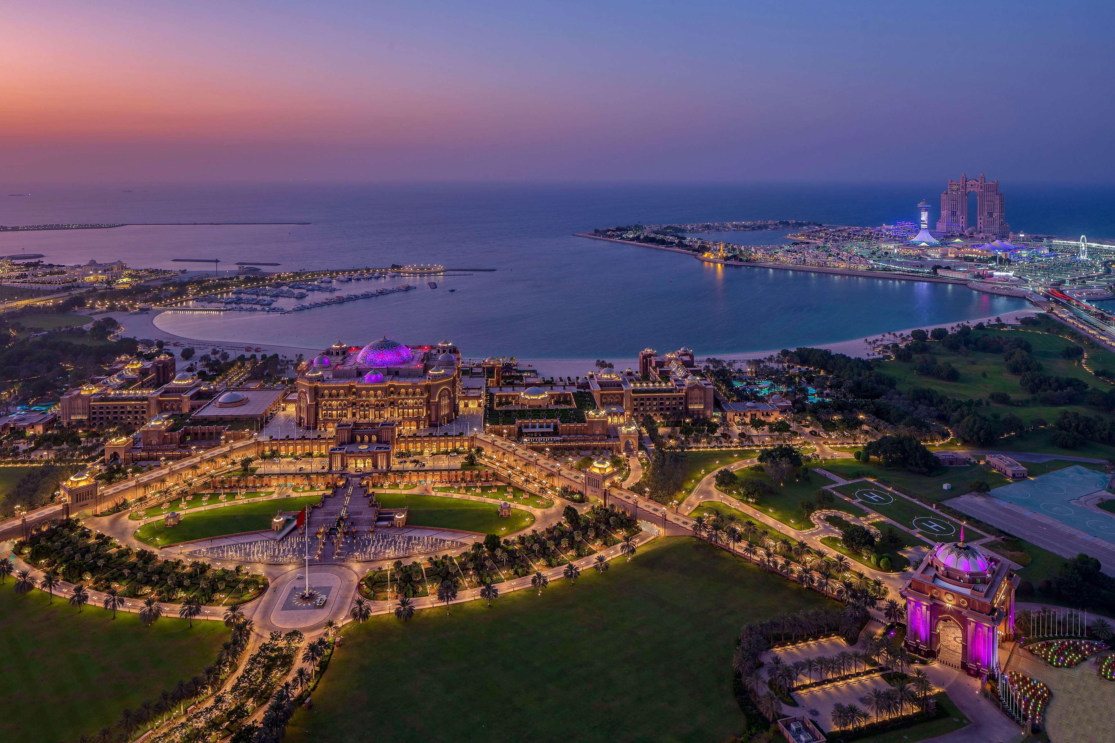 Grand Hyatt Abu Dhabi Hotel & Residences Emirates Pearl Exterior foto Aerial view of the resort