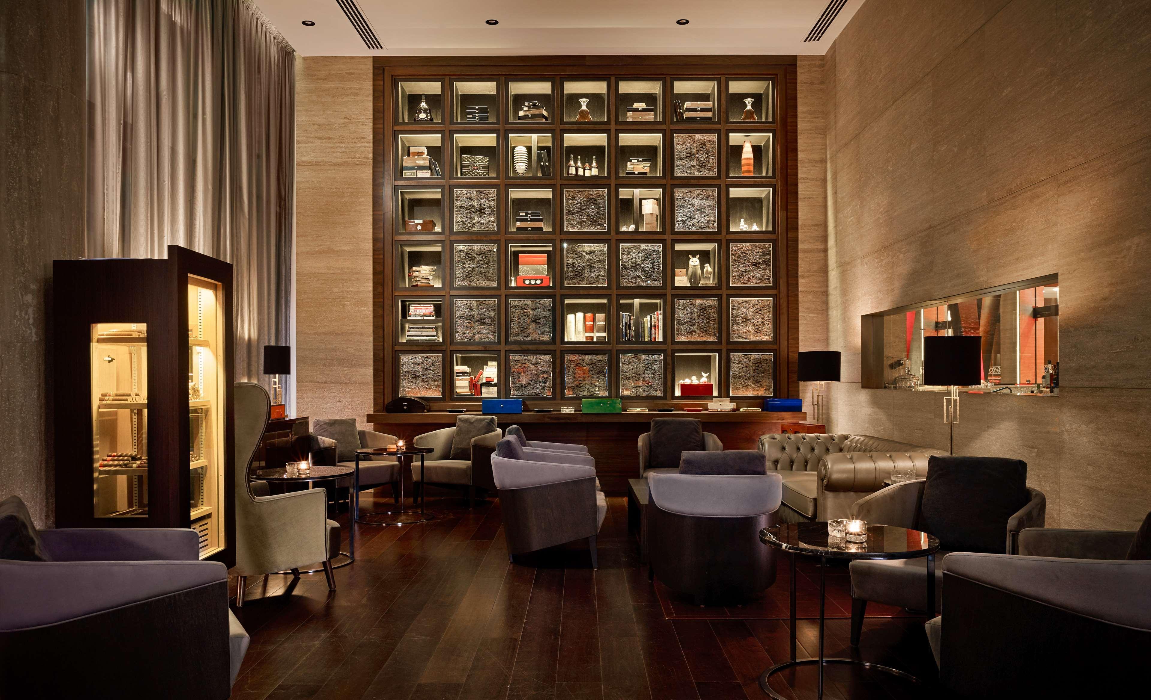 Grand Hyatt Abu Dhabi Hotel & Residences Emirates Pearl Exterior foto The Library at The Westin