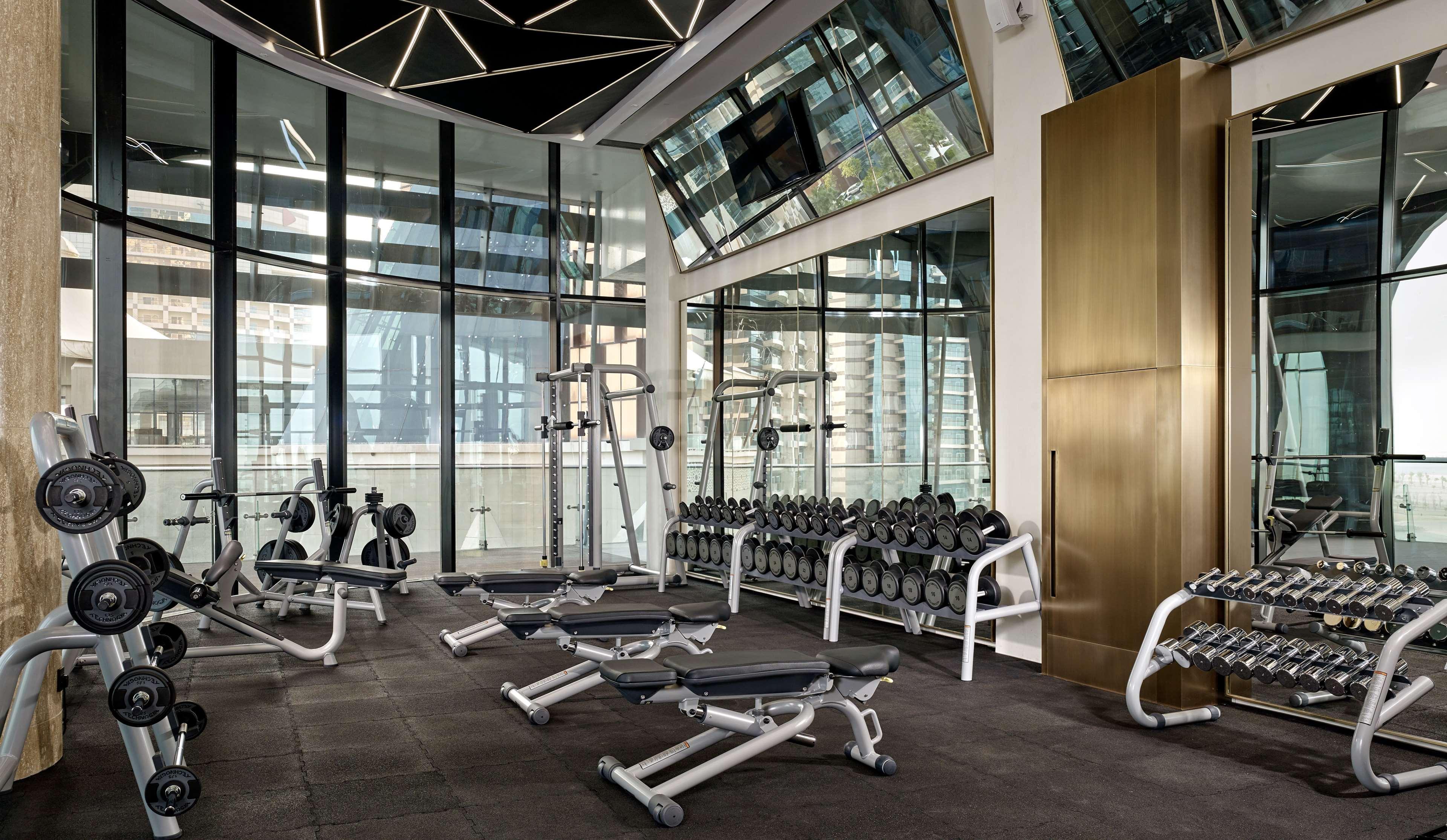 Grand Hyatt Abu Dhabi Hotel & Residences Emirates Pearl Exterior foto The gym at The Ivy