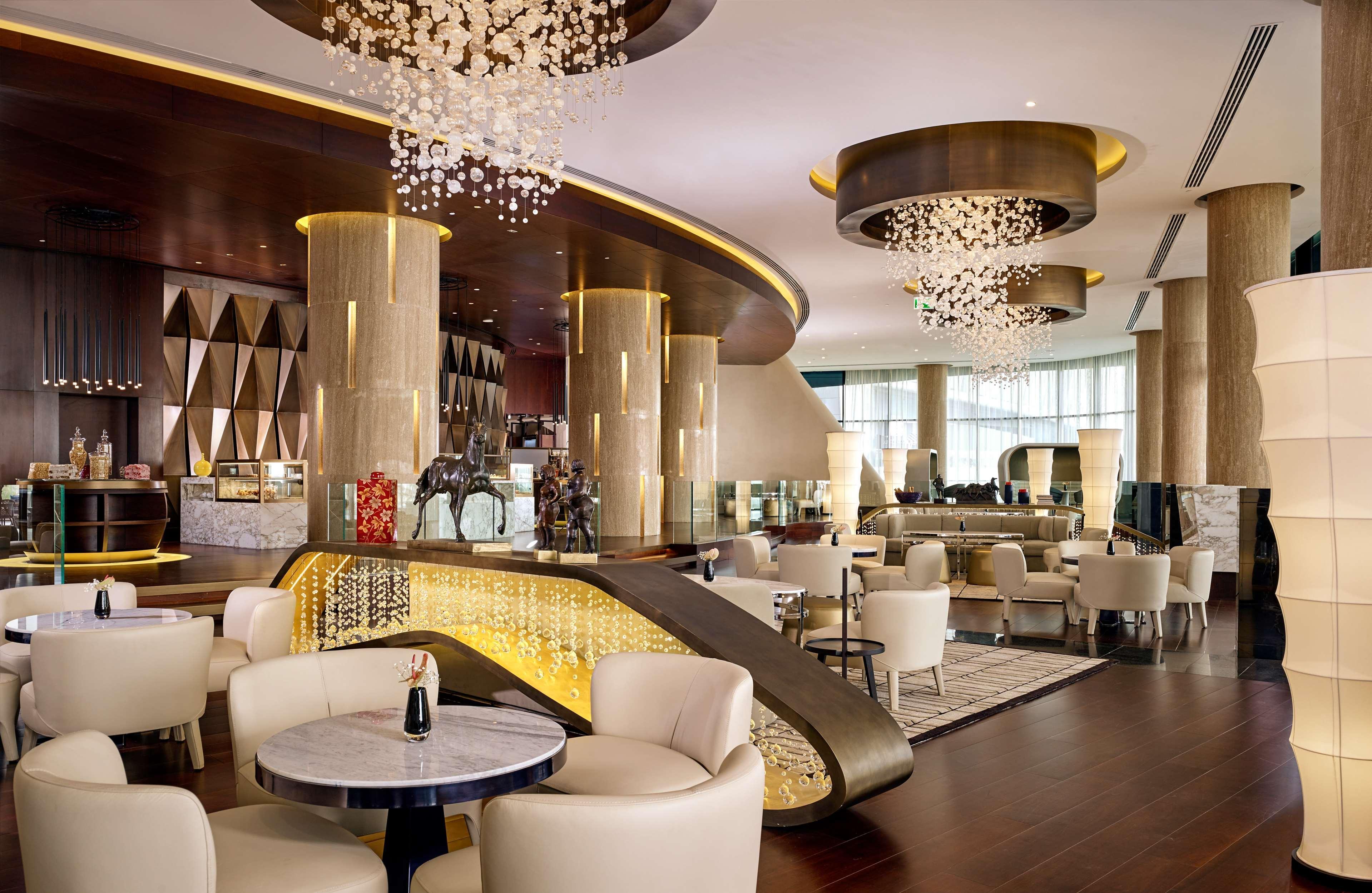 Grand Hyatt Abu Dhabi Hotel & Residences Emirates Pearl Exterior foto Lobby
