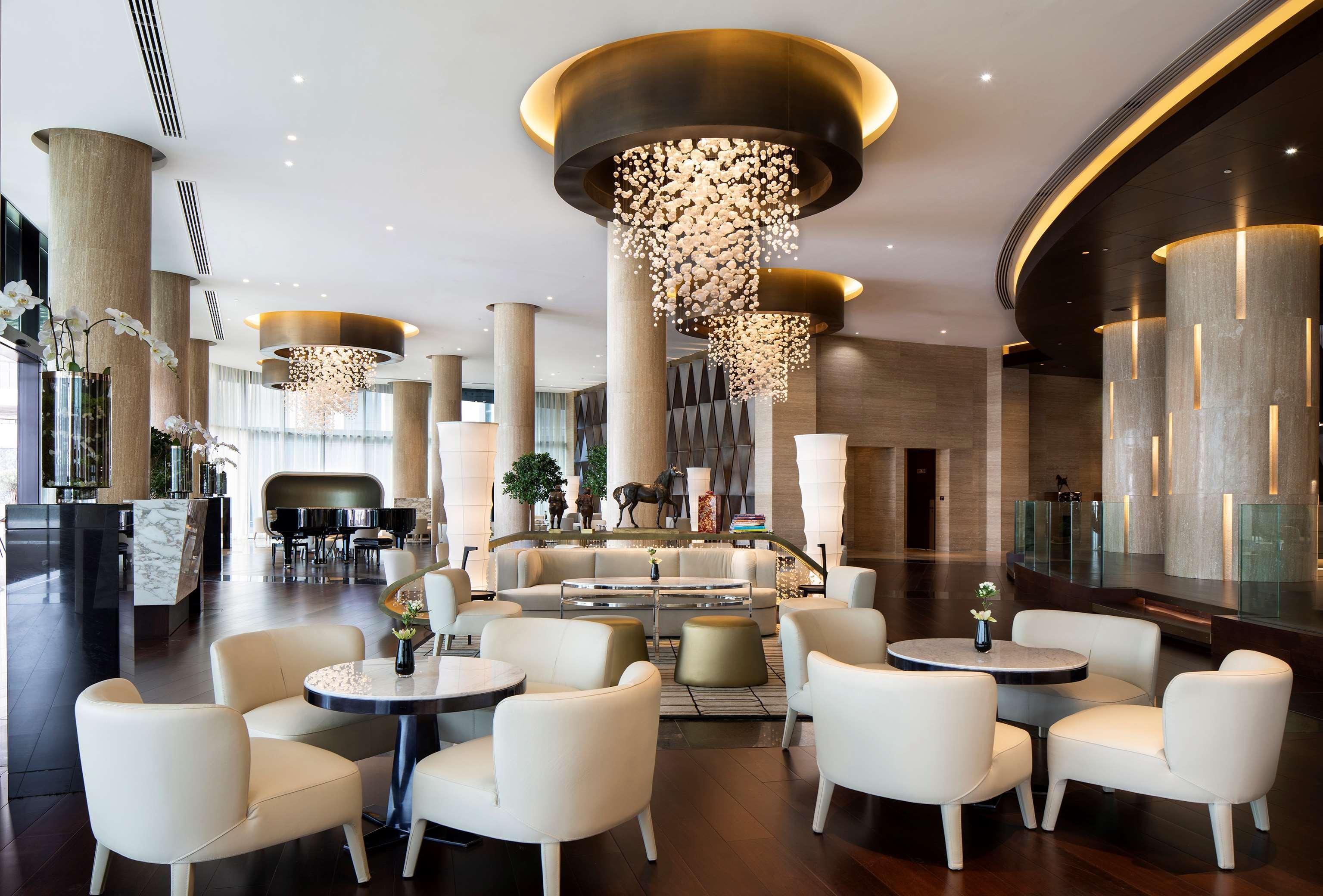 Grand Hyatt Abu Dhabi Hotel & Residences Emirates Pearl Exterior foto The lobby